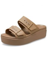 Crocs Klapki "Brooklyn Buckle Low Wedge" w kolorze khaki rozmiar: 38/39. Brązowe klapki Crocs, bez wzorów, z otwartym noskiem, bez obcasa, na platformie. Za 202.45 zł.