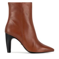 Botki Gino Rossi. Brązowe botki Gino Rossi, bez wzorów, bez obcasa, na słupku, bez zapięcia. Za 399.99 zł.