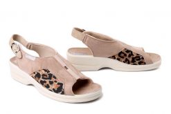 ADANEX 29650 ASK84VNN beżowy, sandały damskie. Brązowe sandały Adanex, bez wzorów, z gumy, bez obcasa, bez zapięcia. Za 149.90 zł.