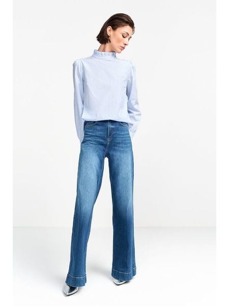 Rich & Royal Bluzka w kolorze błękitno-białym rozmiar: 34. Białe bluzki Rich & Royal, bez wzorów, z bawełny, bez kołnierzyka, bez ramiączek. Za 195.99 zł.