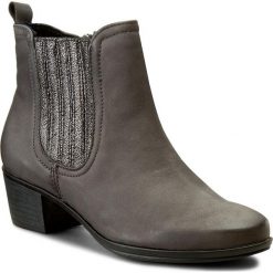 Botki CAPRICE - 9-25318-27 Dk Grey Nubuck 222. Szare botki Caprice, bez wzorów, z futra, bez obcasa, na obcasie, bez zapięcia. W wyprzedaży za 229.00 zł.