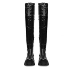 Muszkieterki DeeZee. Czarne kozaki DeeZee, bez obcasa, na płaskiej podeszwie, bez zapięcia. Za 249.99 zł.