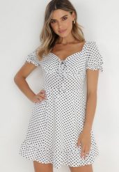 Biała Sukienka Abin. Białe sukienki Born2be, l, z aplikacjami, vintage, bez kołnierzyka, bez ramiączek, mini. Za 74.99 zł.