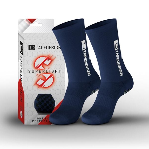 Skarpetki Tape Design Allround Superlight. Białe skarpety TAPEDESIGN, z aplikacjami, z bawełny. Za 142.60 zł.