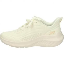 Buty do chodzenia damskie Skechers Bobs Squad Waves-just. Białe obuwie sportowe Skechers, z gumy, bez zapięcia, trekkingowe. Za 374.00 zł.