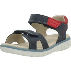 Sandały CLARKS ROAM SURF K Niebieski. Niebieskie sandały Clarks, bez wzorów, ze skóry, bez obcasa, bez zapięcia. Za 152.99 zł.