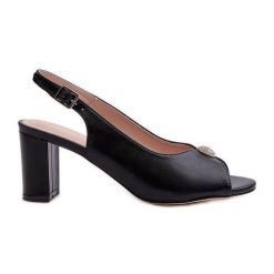 Evento Eleganckie Sandały Na Słupku Z Ozdobą Czarne Trasea. Czarne sandały z aplikacjami, ze skóry, eleganckie, bez obcasa, na słupku, bez zapięcia. Za 159.39 zł.