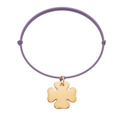 Bransoletka z pozłacaną koniczyną na cienkim lawendowym sznurku. Fioletowe bransoletki Lilou, pozłacane. Za 149.00 zł.
