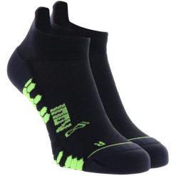 Skarpetki sportowe dla dorosłych Trailfly Ultra Low Sock. Czarne skarpety Inov-8, bez wzorów, z lycry. Za 99.99 zł.