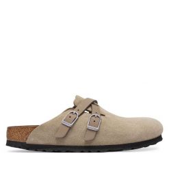 Klapki Birkenstock. Brązowe klapki Birkenstock, bez wzorów, bez obcasa. Za 749.99 zł.