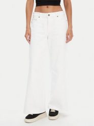 Guess Jeans Jeansy W5YA0O D0131 Biały Regular Fit. Białe jeansy Guess Jeans, z aplikacjami. Za 389.00 zł.