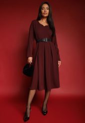 Bordowa Sukienka o Rozkloszowanym Kroju z Trójkątnym Dekoltem Temivara. Czerwone sukienki Renee, na co dzień, m, bez wzorów, z jeansu, eleganckie, bez kołnierzyka, bez ramiączek, midi, proste. Za 89.99 zł.