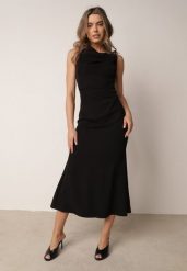 Czarna Sukienka VICES Ozdobiona Aplikacją na Ramieniu Palleleora. Czarne sukienki Born2be, na co dzień, l, z aplikacjami, eleganckie, bez kołnierzyka, bez ramiączek, midi, proste. Za 179.99 zł.