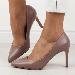 Lawendowe szpilki damskie Sergio Leone 1339. Fioletowe szpilki Sergio Leone, bez wzorów, ze skóry, eleganckie, bez obcasa, na szpilce, bez zapięcia. Za 169.00 zł.