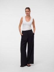 Vero Moda Spodnie w kolorze czarnym rozmiar: 36/L32. Czarne spodnie materiałowe Vero Moda, l, bez wzorów, z materiału, z podwyższonym stanem. Za 139.95 zł.
