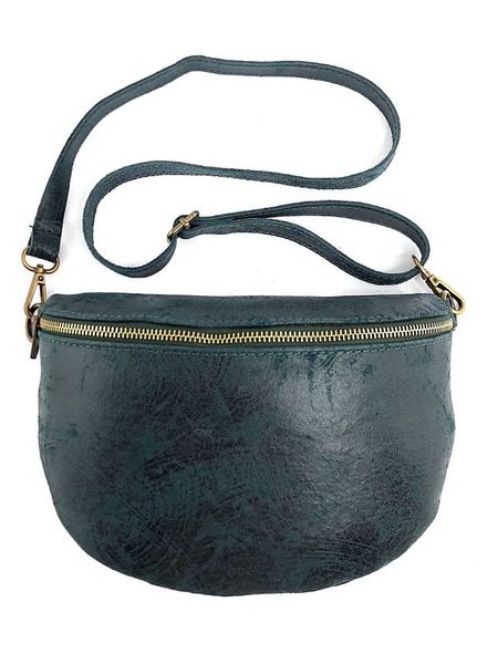 Marlon Skórzana saszetka w kolorze antracytowym - 25 x 19 x 7 cm rozmiar: onesize. Czarne torby na ramię Marlon, bez wzorów, z materiału, sportowe, przez ramię, bez dodatków. Za 236.61 zł.