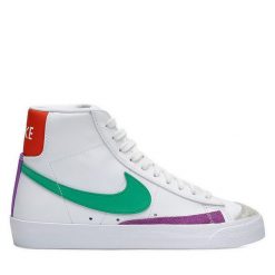 Trampki Nike. Białe trampki Nike, bez wzorów, bez zapięcia. Za 489.99 zł.