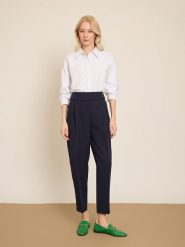 BGN Spodnie w kolorze granatowym rozmiar: 38. Niebieskie spodnie materiałowe BGN, na co dzień, bez wzorów, z materiału. Za 121.99 zł.