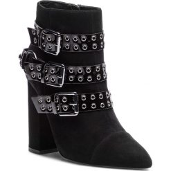 Botki KAZAR - Awena 31211-02-00 Black. Czarne botki Kazar, z aplikacjami, ze skóry, bez obcasa, bez zapięcia. W wyprzedaży za 479.00 zł.