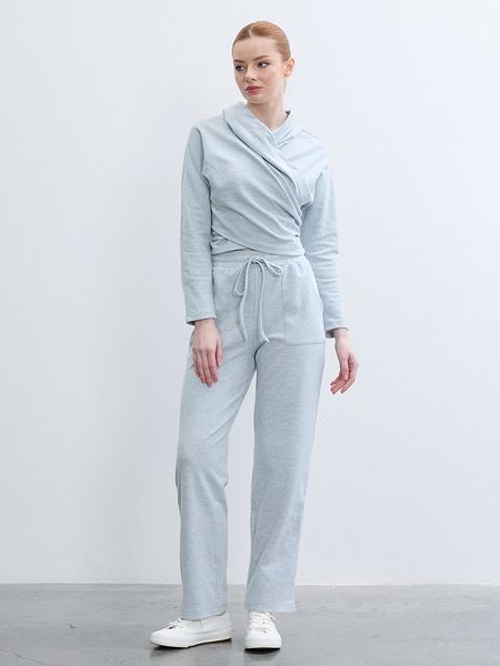 BGN Bluza w kolorze błękitnym rozmiar: 36. Niebieskie bluzy BGN, bez wzorów, z kapturem. Za 119.95 zł.