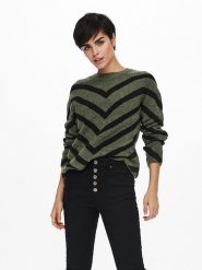 ONLY Sweter w kolorze oliwkowo-czarnym rozmiar: S. Brązowe swetry Only, s, bez wzorów, bez ramiączek. Za 118.56 zł.