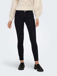 ONLY Dżinsy - Slim fit - w kolorze czarnym rozmiar: W30/L30. Czarne jeansy Only, l, z aplikacjami. Za 87.61 zł.