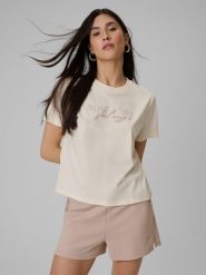 4F T-shirt boxy z nadrukiem damski - beżowy XS. Brązowe t-shirty 4f, uniwersalny, bez wzorów, z jeansu, bez kołnierzyka, bez ramiączek. Za 59.99 zł.