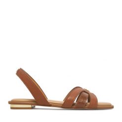 Sandały Beverly Hills Polo Club. Brązowe sandały Beverly Hills Polo Club, bez wzorów, bez obcasa, na płaskiej podeszwie, bez zapięcia. Za 299.99 zł.