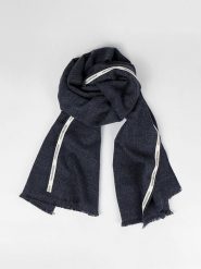 FREDs BRUDER Szal w kolorze antracytowym - 200 x 130 cm rozmiar: onesize. Czarne szaliki FREDs BRUDER, bez wzorów, z materiału. Za 52.05 zł.