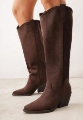 Brązowe Gładkie Kozaki Kowbojki z Imitacji Zamszu na Stożkowym Obcasie Karelia. Brązowe kozaki Born2be, z jeansu, bez obcasa, na obcasie, bez zapięcia. Za 199.99 zł.