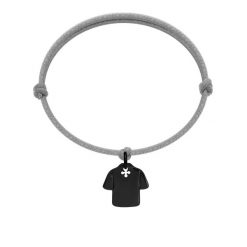 Bransoletka z czarną koszulką piłkarską na grubym jasnoszarym sznurku. Czarne bransoletki Lilou, ze stali. Za 129.00 zł.