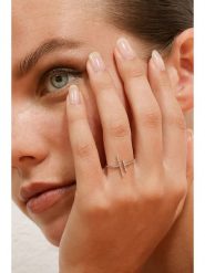 DIAMANTA Złoty pierścionek "Parallèle asymétrique" z diamentem rozmiar: 56. Szare pierścionki DIAMANTA, z diamentem, złote. Za 1,696.99 zł.