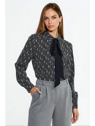 Nife Bluzka w kolorze czarnym rozmiar: 38. Czarne bluzki Nife, bez wzorów, z wiskozy, bez kołnierzyka, bez ramiączek. Za 189.74 zł.