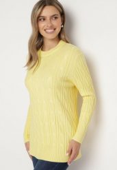 Żółty Sweter z Wiskozą i Ozdobnym Splotem Savria. Żółte swetry Born2be, bez wzorów, z jeansu, bez ramiączek. Za 64.99 zł.