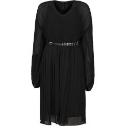 Sukienka Pepe Jeans. Sukienki Pepe Jeans, na co dzień, bez wzorów, z jeansu, bez kołnierzyka, bez ramiączek, proste. Za 139.00 zł.