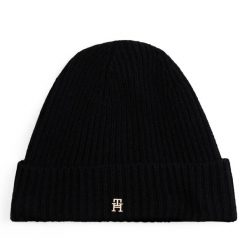 Czapka Tommy Hilfiger. Czarne czapki TOMMY HILFIGER, bez wzorów. Za 389.99 zł.