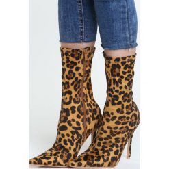 Panterkowe Botki Leopard. Botki Born2be, bez wzorów, ze szpiczastym noskiem, bez obcasa, na szpilce, bez zapięcia. Za 159.99 zł.