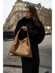 Maison héritage PARIS Skórzana torebka "Tikki" w kolorze złotym - 40 x 28 x 14 cm rozmiar: onesize. Żółte torby na ramię Maison héritage PARIS, bez wzorów, z materiału, na ramię, bez dodatków. Za 347.99 zł.