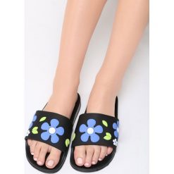 Czarno-Niebieskie Klapki Conker. Czarne klapki Born2be, z aplikacjami, bez obcasa, na płaskiej podeszwie. Za 29.99 zł.