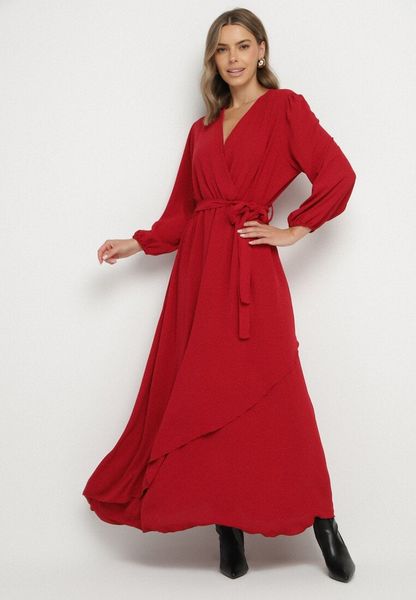 Czerwona Kopertowa Asymetryczna Sukienka Koktajlowa z Wiskozą Ozdobiona Paskiem Lanoresa. Czerwone sukienki Born2be, na imprezę, plus size, bez wzorów, z wiskozy, eleganckie, z asymetrycznym kołnierzem, plus size, bez ramiączek, asymetryczne. Za 129.99 zł.