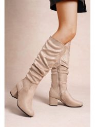 Foreverfolie Kozaki w kolorze khaki rozmiar: 40. Brązowe kozaki Foreverfolie, na zimę, bez obcasa, bez zapięcia. Za 152.99 zł.