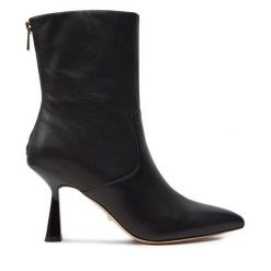 Botki Marciano Guess. Czarne botki Marciano Guess, z aplikacjami, bez obcasa, na szpilce, bez zapięcia. Za 1,599.00 zł.