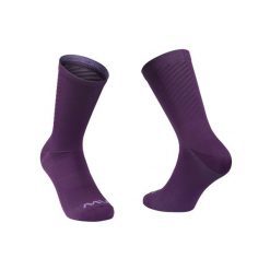Skarpety rowerowe NORTHWAVE Switch Sock. Fioletowe skarpety Northwave, bez wzorów. Za 48.99 zł.
