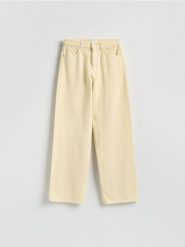 Jeansy wide leg w prążek - żółty. Żółte jeansy Reserved, bez wzorów. Za 149.99 zł.