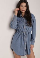 Niebieska Koszulowa Sukienka Jeansowa z Marszczeniem i Guzikami Dorinatta. Niebieskie sukienki Born2be, na co dzień, l, w ażurowe wzory, z bawełny, eleganckie, bez kołnierzyka, bez ramiączek, mini, koszulowe. Za 129.99 zł.