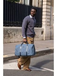 Victor & Hugo Paris Torba podróżna w kolorze błękitnym - 53 x 27 x 27 cm rozmiar: onesize. Niebieskie torby na ramię Victor & Hugo Paris, bez wzorów, z materiału, przez ramię, bez dodatków. Za 383.80 zł.