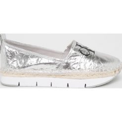 Calvin Klein Jeans - Espadryle. Szare espadryle Calvin Klein Jeans, bez wzorów, z jeansu, bez obcasa, na platformie, bez zapięcia. W wyprzedaży za 319.90 zł.