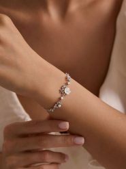 Lodie Silver Srebrna bransoletka z elementami ozdobnymi rozmiar: onesize. Białe bransoletki Lodie Silver, z cyrkonią, srebrne. Za 173.99 zł.