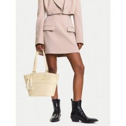 Torebka LOVE MOSCHINO. Białe torebki klasyczne Love Moschino, bez wzorów, bez dodatków. Za 417.99 zł.