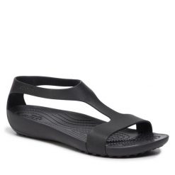 Sandały Crocs. Czarne sandały Crocs, bez wzorów, bez obcasa, na płaskiej podeszwie, bez zapięcia. Za 149.99 zł.